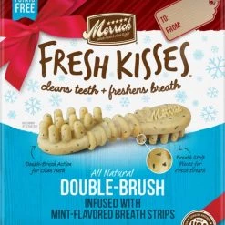 Merrick Fresh Kisses Holiday Double-Brush Mint-Flavored Dental Dog Treats